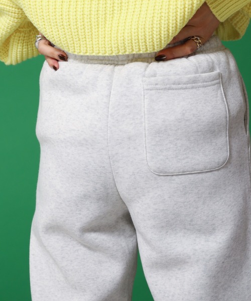 frames RAY CASSIN（フレームスレイカズン）の「【WEB限定】ロゴスウェット裏起毛ジョガーパンツ[セットアップ着用可]（スウェットパンツ・レディース・ピンク/杢グレー/スミクロ・FREE）」の22枚目の写真