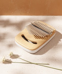 Umbra（アンブラ）の「umbra/カリンバ 15キー ホワイト×ナチュラル（その他雑貨）」