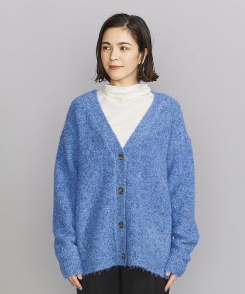 BEAUTY&YOUTH UNITED ARROWS(ビューティーアンドユースユナイテッドアローズ)の「BY ループヤーン Vネック ビッグ カーディガン(カーディガン/ボレロ・レディース・ライトブルー/ブラック/オフホワイト・FREE)」の5枚目の写真