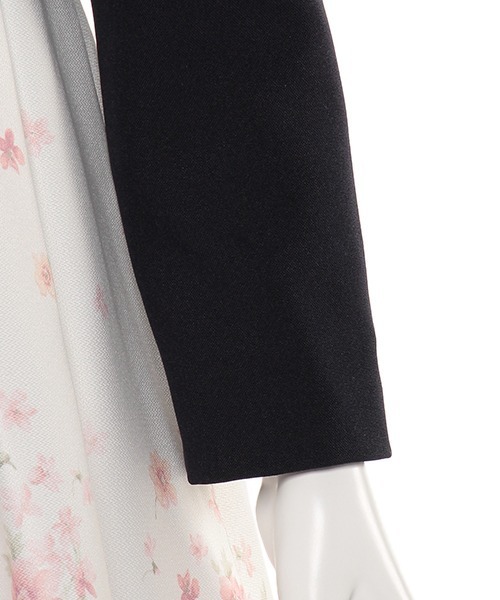 petit main（プティマイン）の「花柄OP+スカラップJKセット（スーツセット・キッズ・オフホワイト・120cm/110cm/130cm）」の6枚目の写真