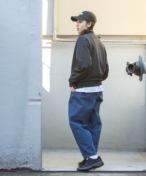 le coq sportif（ルコックスポルティフ）の「エアロンスウェットクルーネック レディース ウェア ジャージ スウェット トレーニング トレーニングウェア スポーツウェア（スウェット・レディース・ブラック/杢グレー/ホワイト/グレイッシュブルー/オレンジ・XL/M/S/L）」の17枚目の写真