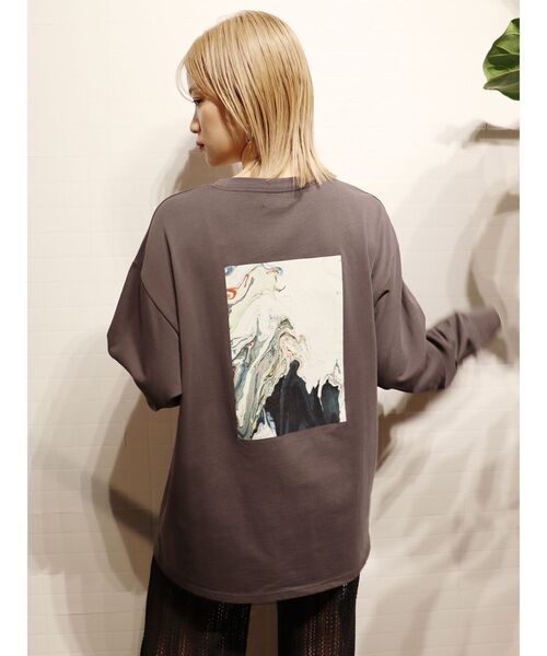 MURUA(ムルーア)の「【MURUA/arai midori】ロングスリーブTee(Tシャツ/カットソー・レディース・アイボリー/ダークグレー・FREE)」の3枚目の写真