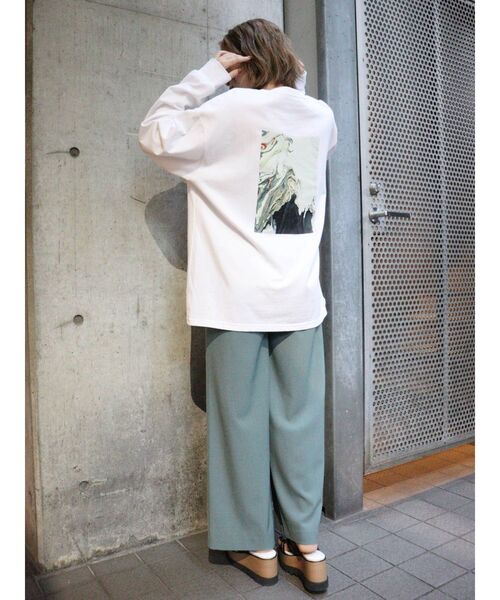 MURUA(ムルーア)の「【MURUA/arai midori】ロングスリーブTee(Tシャツ/カットソー・レディース・アイボリー/ダークグレー・FREE)」の15枚目の写真