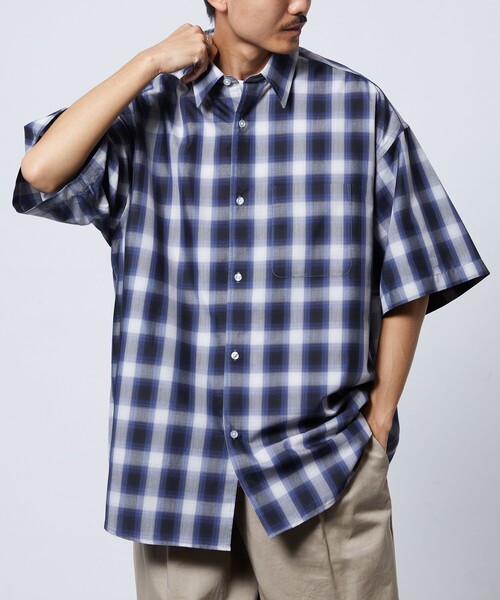 FREAK'S STORE（フリークスストア）の「WEB限定 Relax Fit リラックスフィット ショートスリーブ レギュラーカラーチェックシャツ/オンブレチェック（シャツ/ブラウス・メンズ・ブルー系1/ネイビー/ブルー系2/ピンク/ブラック・LARGE/SMALL/MEDIUM）」の15枚目の写真