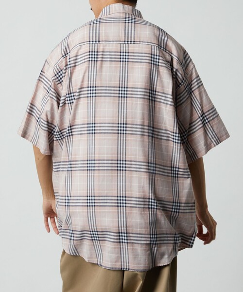 FREAK'S STORE（フリークスストア）の「WEB限定 Relax Fit リラックスフィット ショートスリーブ レギュラーカラーチェックシャツ/オンブレチェック（シャツ/ブラウス・メンズ・ブルー系1/ネイビー/ブルー系2/ピンク/ブラック・LARGE/SMALL/MEDIUM）」の20枚目の写真