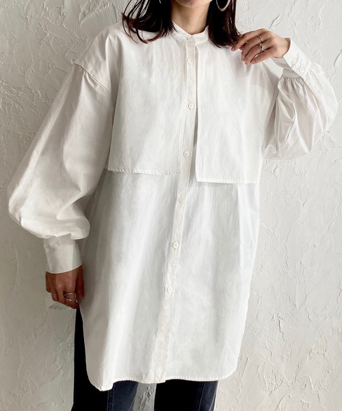 She's Closet(シーズクローゼット)の「バンドカラーボリュームスリーブ長袖ブロードケープシャツ(シャツ/ブラウス・レディース・ホワイト/ブラック/ベージュ/ブルー/ピンク/パープル/モカ/オリーブ・FREE)」の2枚目の写真