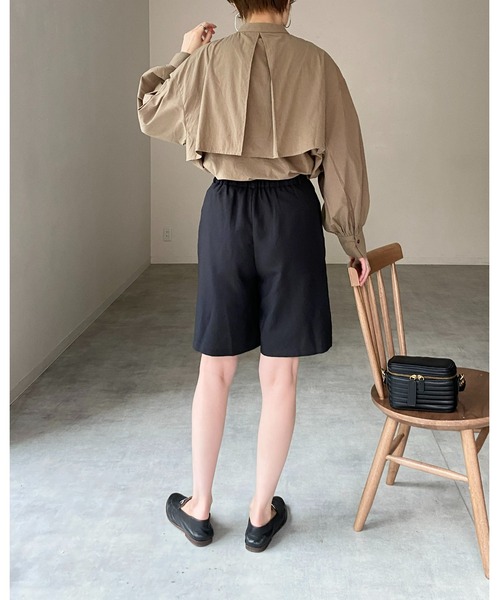 She's Closet(シーズクローゼット)の「バンドカラーボリュームスリーブ長袖ブロードケープシャツ(シャツ/ブラウス・レディース・ホワイト/ブラック/ベージュ/ブルー/ピンク/パープル/モカ/オリーブ・FREE)」の9枚目の写真