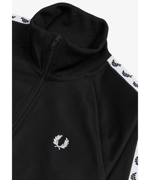 FRED PERRY（フレッドペリー）の「Taped Track Jacket（ブルゾン・レディース・ブラック・10）」の10枚目の写真