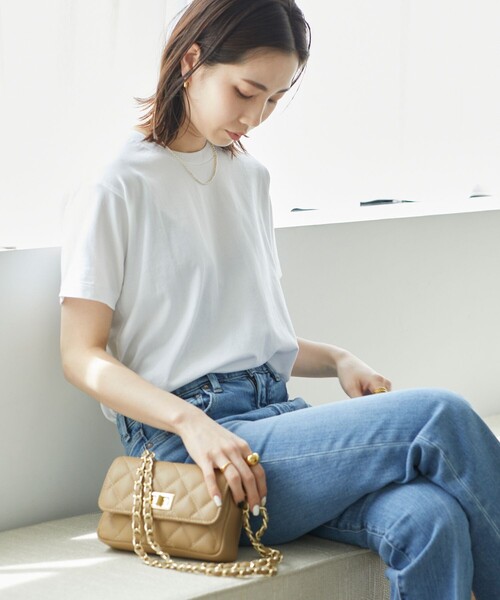 AULENTTI（オウレンティ）の「AULENTTI/オーレンティ チェーンキルティングバッグ（ショルダーバッグ・レディース・ブラック/ベージュ/ダークブラウン/オリーブ/ブルー/パープル・ONE SIZE）」の12枚目の写真