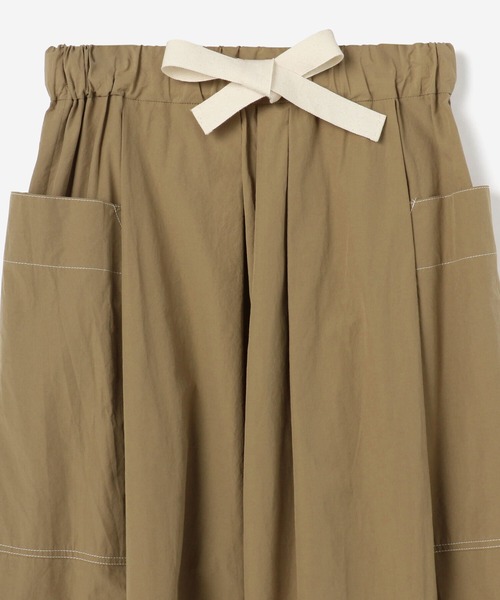 nicholson and nicholson(ニコルソンアンドニコルソン)の「nicholson & nicholson | タックスカート WOMEN(スカート・レディース・ブルー/ブラウン/カーキ・38)」の11枚目の写真