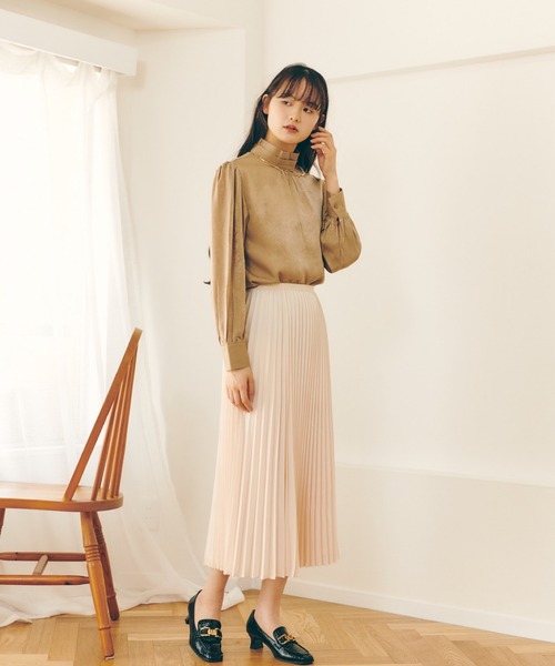 Lamoa（ラモア）の「Lamoa/ボリュームスリーブ グロッシー ブラウス（シャツ/ブラウス・レディース・ホワイト/ブラック/ベージュ・FREE）」の6枚目の写真