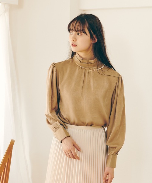 Lamoa（ラモア）の「Lamoa/ボリュームスリーブ グロッシー ブラウス（シャツ/ブラウス・レディース・ホワイト/ブラック/ベージュ・FREE）」の12枚目の写真