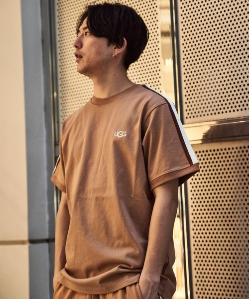 UGG（アグ）の「UGG@mos サイドライン Tシャツ（Tシャツ
