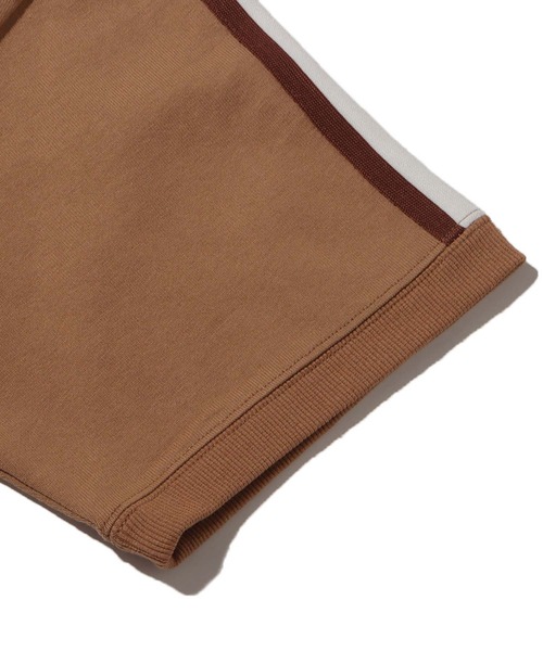 UGG（アグ）の「UGG@mos サイドライン Tシャツ（Tシャツ/カットソー・レディース・ブラック/ホワイト/ベージュ・XL/L/M）」の8枚目の写真