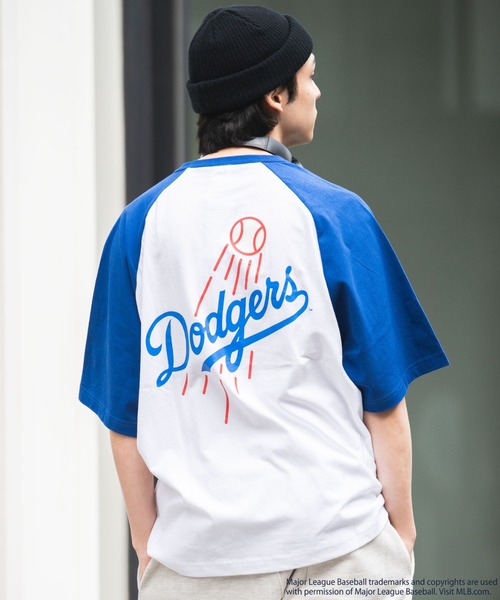 MLB(メジャーリーグベースボール)の「∴WEGO/別注 MLB ラグランロゴビッグT(Tシャツ/カットソー・メンズ・ホワイト/ダークグリーン/ブルー/ホワイト系その他・MEDIUM/LARGE)」の3枚目の写真