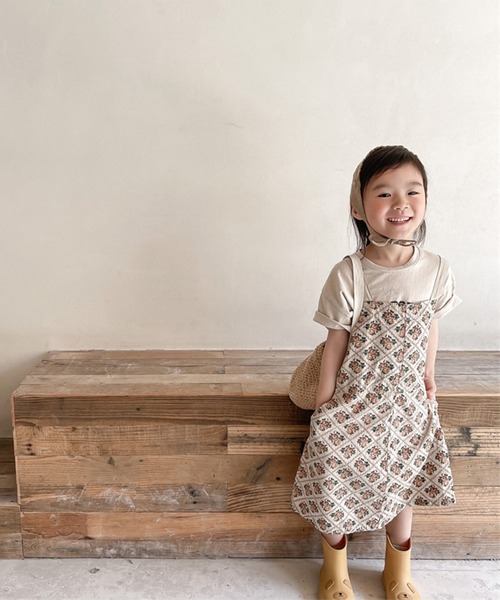 aimoha（アイモハ）の「aimoha-KIDS- 子供服　花とチェック柄ワンピース　ジャンパースカート（ジャンパースカート・キッズ・ベージュ/パープル・80/120/110/130/100/90）」の3枚目の写真