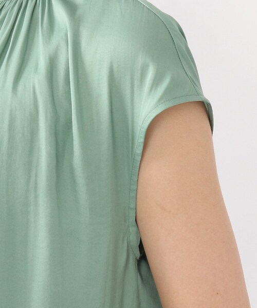 DRESKIP（ドレスキップ）の「◆【洗える】ナイルサテン ハイネックブラウス（シャツ/ブラウス・レディース・グレー系その他/ダークグリーン/ナチュラル/ベビーピンク/アイボリー系5/ブラック系5・02/03/04）」の11枚目の写真