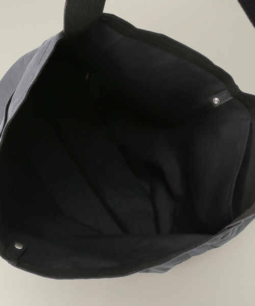 hobo(ホーボー)の「【hobo/ホーボー】別注 AZUMA SHOULDER BAG CANVAS L(ショルダーバッグ・メンズ・ブラック/キャメル・FREE)」の12枚目の写真