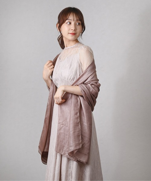 Kana（カナ）の「ドレススタイル ロング 結婚式 お呼ばれ ラメストール