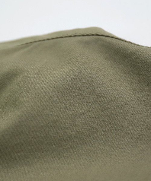 SPELLBOUND（スペルバウンド）の「[SPELLBOUND / スペルバウンド] ニットライクツイル BIGポケットシャツ（シャツ/ブラウス・メンズ・ベージュ/ブラック/オリーブ・2/3）」の21枚目の写真