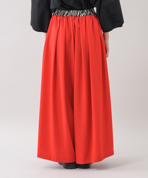 TRANOI（トラノイ）の「TRANOI. スーパーワイドパンツ（その他パンツ・レディース・ブラック/レッド・FREE）」の16枚目の写真