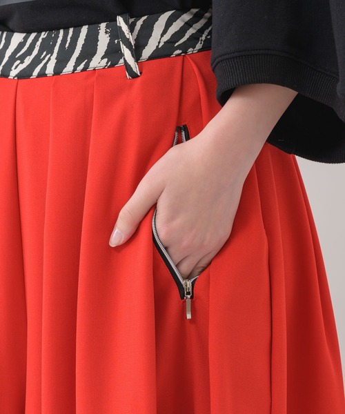 TRANOI（トラノイ）の「TRANOI. スーパーワイドパンツ（その他パンツ・レディース・ブラック/レッド・FREE）」の4枚目の写真