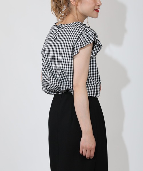 BE NEAT（ビーニート）の「フロントショルダーギャザーフリルブラウス（シャツ/ブラウス・レディース・ブラック/ネイビー・M）」の14枚目の写真