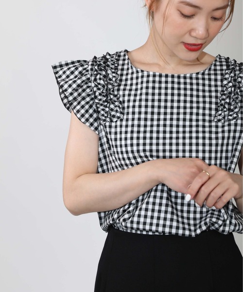 BE NEAT（ビーニート）の「フロントショルダーギャザーフリルブラウス（シャツ/ブラウス・レディース・ブラック/ネイビー・M）」の17枚目の写真