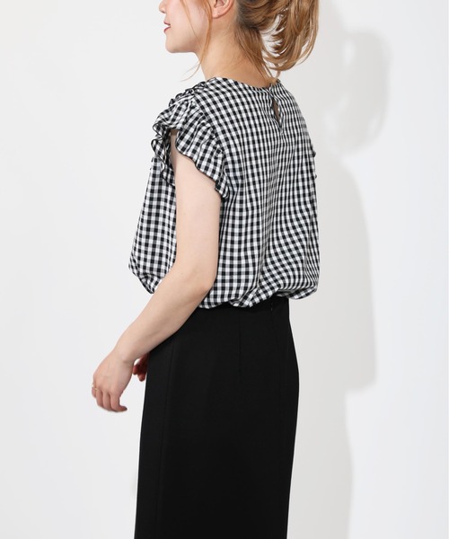 BE NEAT（ビーニート）の「フロントショルダーギャザーフリルブラウス（シャツ/ブラウス・レディース・ブラック/ネイビー・M）」の16枚目の写真