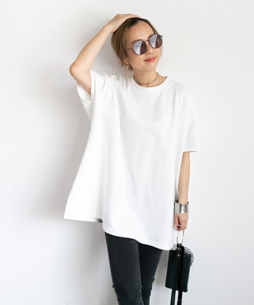 PICHI(ピイチ)の「オーバーサイズドルマンTee(Tシャツ/カットソー・レディース・ホワイト/ブラック/ブルー/オートミール・FREE)」の17枚目の写真