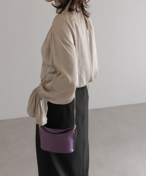 PAPILLONNER（パピヨネ）の「オケージョンからデイリーまで/アクセサリー、ベルトにも変化/チャーム付チェーン3WAYバッグ/PAPILLONNER/パピヨネ/（ショルダーバッグ・レディース・ブラック/パープル/レモンイエロー/バイオレット/アイボリー・FREE）」の8枚目の写真