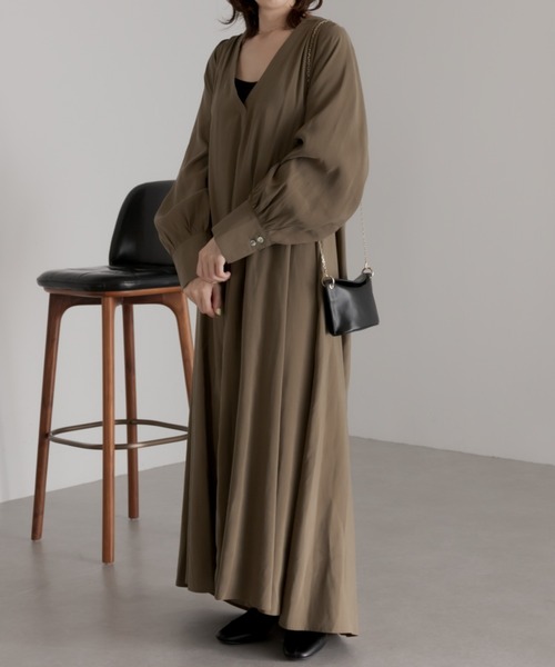 PAPILLONNER（パピヨネ）の「オケージョンからデイリーまで/アクセサリー、ベルトにも変化/チャーム付チェーン3WAYバッグ/PAPILLONNER/パピヨネ/（ショルダーバッグ・レディース・ブラック/パープル/レモンイエロー/バイオレット/アイボリー・FREE）」の16枚目の写真