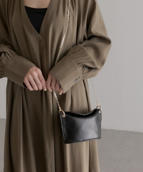 PAPILLONNER（パピヨネ）の「オケージョンからデイリーまで/アクセサリー、ベルトにも変化/チャーム付チェーン3WAYバッグ/PAPILLONNER/パピヨネ/（ショルダーバッグ・レディース・ブラック/パープル/レモンイエロー/バイオレット/アイボリー・FREE）」の21枚目の写真