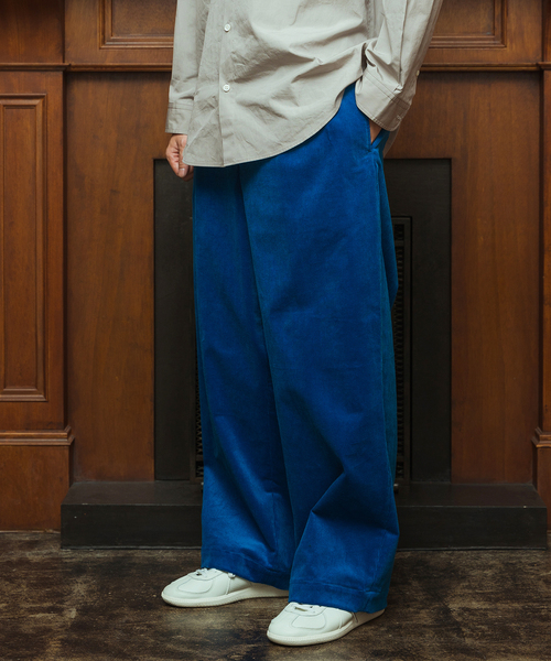 EDIFICE LA BOUCLE（エディフィスラブークル）の「【LA BOUCLE / ラブークル】2タック HUGEASY コーデュロイ イージーパンツ（その他パンツ・メンズ・ブラック/ブラウン/グリーン/ブルー/オレンジ・2/1）」の4枚目の写真