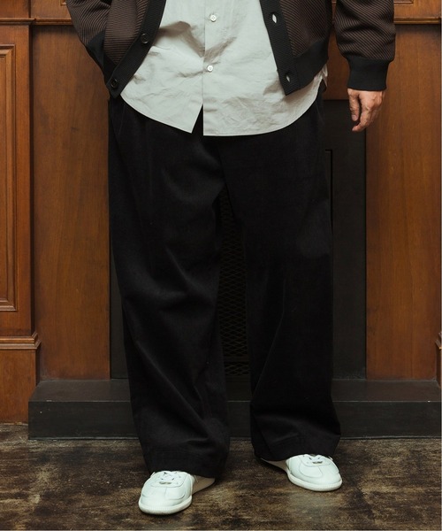 EDIFICE LA BOUCLE（エディフィスラブークル）の「【LA BOUCLE / ラブークル】2タック HUGEASY コーデュロイ イージーパンツ（その他パンツ・メンズ・ブラック/ブラウン/グリーン/ブルー/オレンジ・2/1）」の22枚目の写真