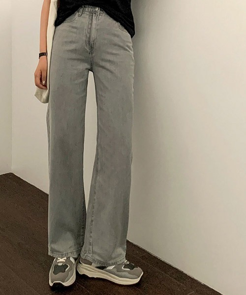 BEIDELLI（ベイデリー）の「[BELLIDE MADE] ICE GREYISH STRAIGHT WIDE JEANS - Short -（デニムパンツ・レディース・グレー/グレー系その他/グレー系その他2・SMALL/MEDIUM/LARGE/X-LARGE/XX-LARGE）」の2枚目の写真