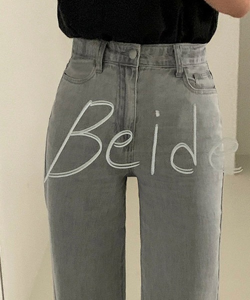 BEIDELLI（ベイデリー）の「[BELLIDE MADE] ICE GREYISH STRAIGHT WIDE JEANS - Short -（デニムパンツ・レディース・グレー/グレー系その他/グレー系その他2・SMALL/MEDIUM/LARGE/X-LARGE/XX-LARGE）」の8枚目の写真