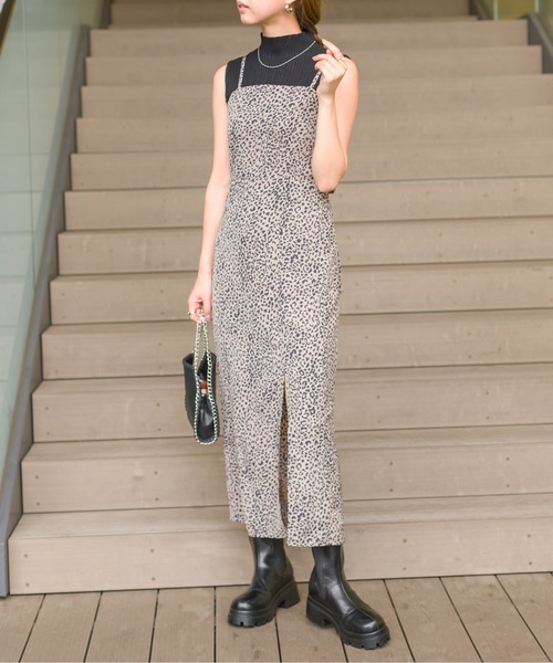 SpRay(スプレイ)の「バックリボンキャミワンピース(ワンピース・レディース・ブラック/ブラック系その他/ベージュ系その他・FREE)」の3枚目の写真