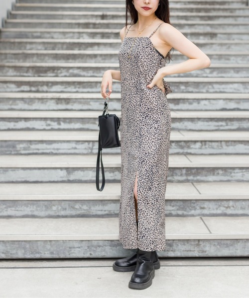 SpRay(スプレイ)の「バックリボンキャミワンピース(ワンピース・レディース・ブラック/ブラック系その他/ベージュ系その他・FREE)」の8枚目の写真