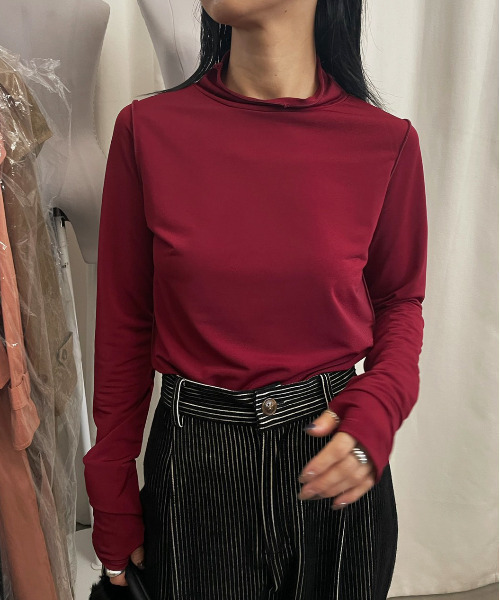 Ameri(アメリ)の「BASIC COMPACT CUT TOPS(Tシャツ/カットソー・レディース・ボルドー/ラベンダー/スミクロ・FREE)」の4枚目の写真