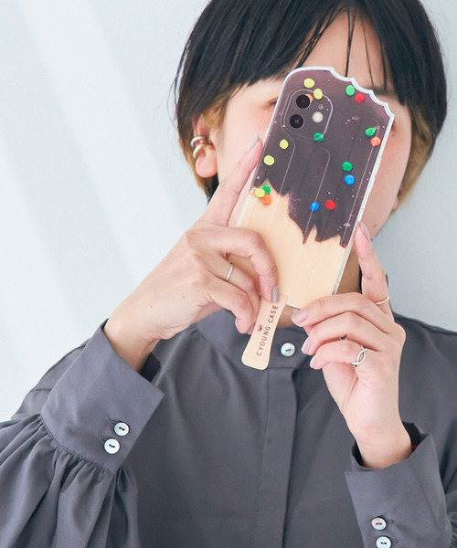 macaroni edge（マカロニエッジ）の「〈macaroni edge/マカロニエッジ〉アイスキャンディー棒 iPhoneケース (iphone11/12/12pro/13/13pro)（スマホケース/カバー・レディース・ホワイト/ブラウン・iPhone 11/iPhone 12 Pro/iPhone 13 Pro/iPhone 13/iPhone 12）」の2枚目の写真