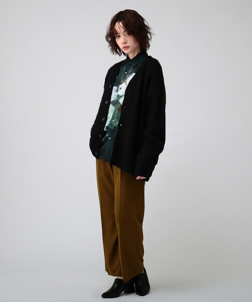 tk.TAKEO KIKUCHI（ティーケータケオキクチ）の「◆シャギーカラーニット アソートカーディガン（カーディガン/ボレロ・レディース・ブラック/イエロー/ブルー/グリーン/ホワイト系3/ブラック系3/ブラック系4/ダークブラウン系3/ダークブラウン系4/ブラウン系1/サックスブルー系1/パープル系/パープル系2/レッド系1・66）」の16枚目の写真