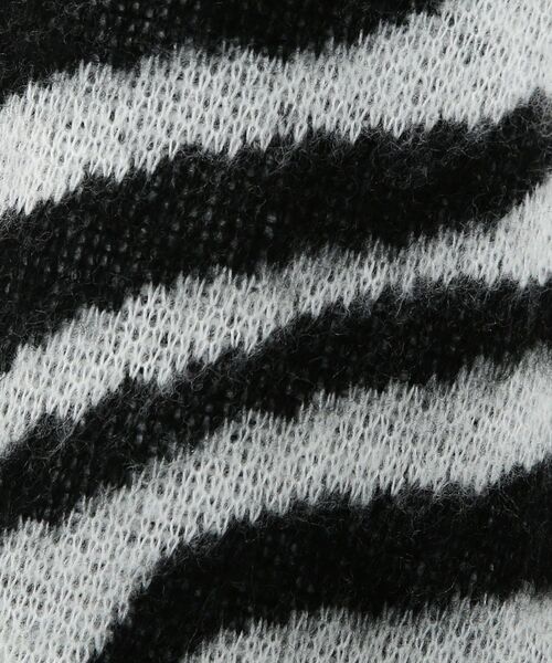 tk.TAKEO KIKUCHI（ティーケータケオキクチ）の「◆シャギーカラーニット アソートカーディガン（カーディガン/ボレロ・レディース・ブラック/イエロー/ブルー/グリーン/ホワイト系3/ブラック系3/ブラック系4/ダークブラウン系3/ダークブラウン系4/ブラウン系1/サックスブルー系1/パープル系/パープル系2/レッド系1・66）」の18枚目の写真