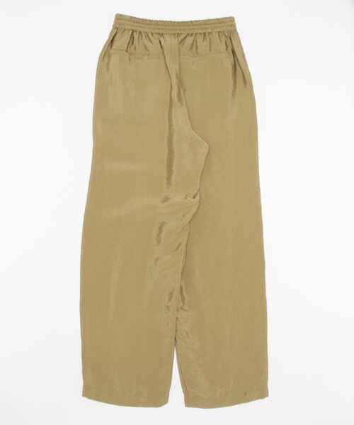 MR.GENTLEMAN（ミスタージェントルマン）の「【MISTERGENTLEMAN】SATIN LOUNGE PANT（スラックス・メンズ・ベージュ・SMALL/MEDIUM）」の2枚目の写真