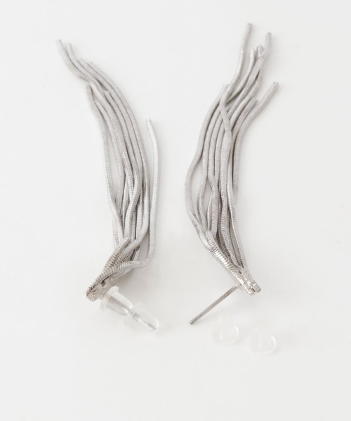 SMELLY（スメリー）の「メタルフリンジピアス（ピアス（両耳用）・レディース・シルバー/ゴールド・-）」の14枚目の写真