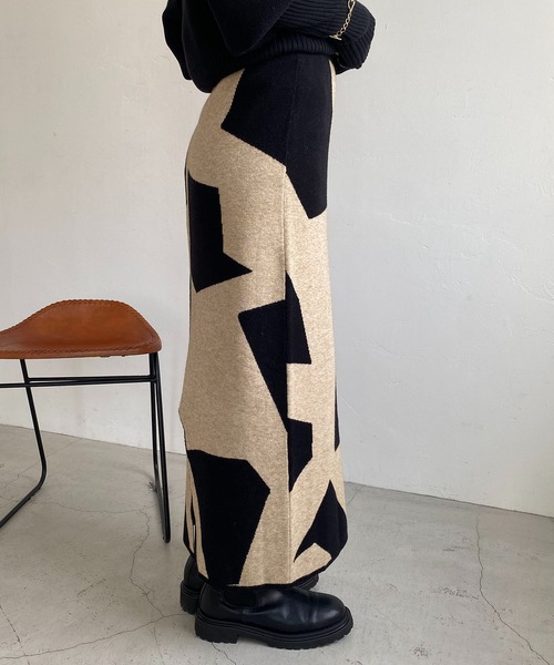 CAPRICIEUX LE'MAGE（カプリシューレマージュ）の「キカ柄ニットスカート（スカート・レディース・ベージュ/グレー・FREE）」の22枚目の写真