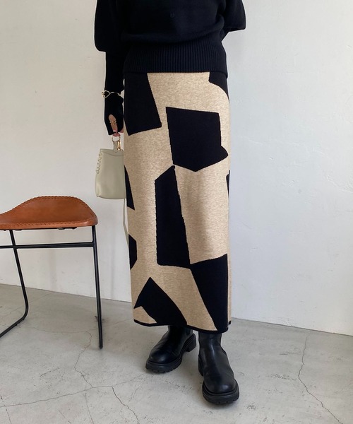 CAPRICIEUX LE'MAGE（カプリシューレマージュ）の「キカ柄ニットスカート（スカート・レディース・ベージュ/グレー・FREE）」の12枚目の写真