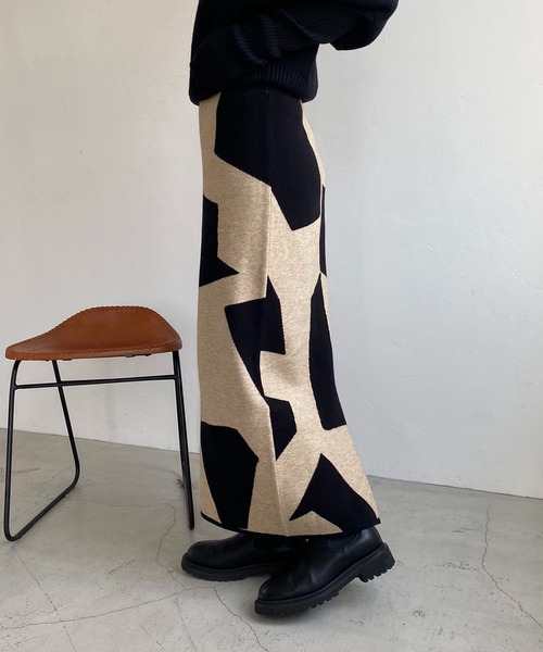 CAPRICIEUX LE'MAGE（カプリシューレマージュ）の「キカ柄ニットスカート（スカート・レディース・ベージュ/グレー・FREE）」の13枚目の写真