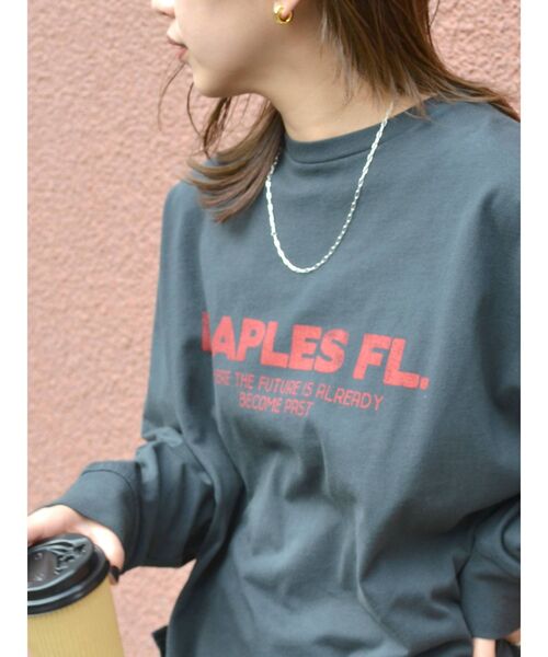 Ungrid(アングリッド)の「ロゴロングスリーブTee(Tシャツ/カットソー・レディース・オフホワイト/チャコールグレー/ブルー・FREE)」の3枚目の写真