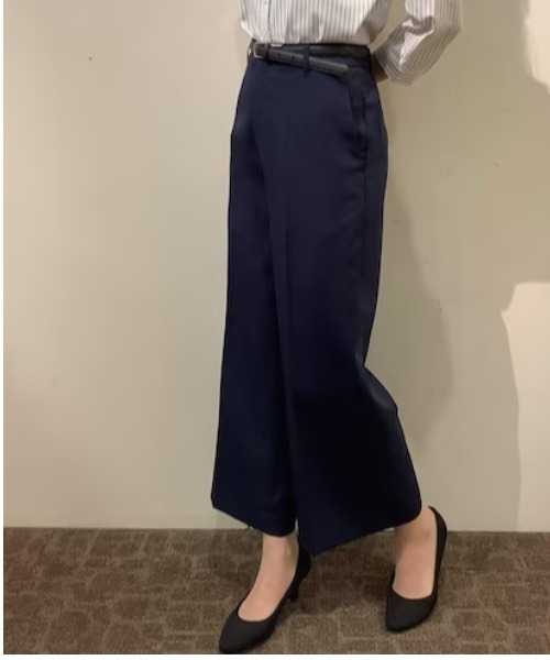 TOKYO SHIRTS（トウキョウシャツ）の「ベーシックワイドパンツ（スラックス・レディース・ベージュ/ネイビー・M/L）」の2枚目の写真